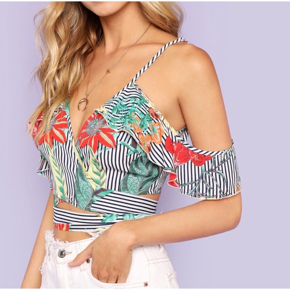 Boutique Tops - ❗️SALE❗️Maleko Cold Shoulder Top